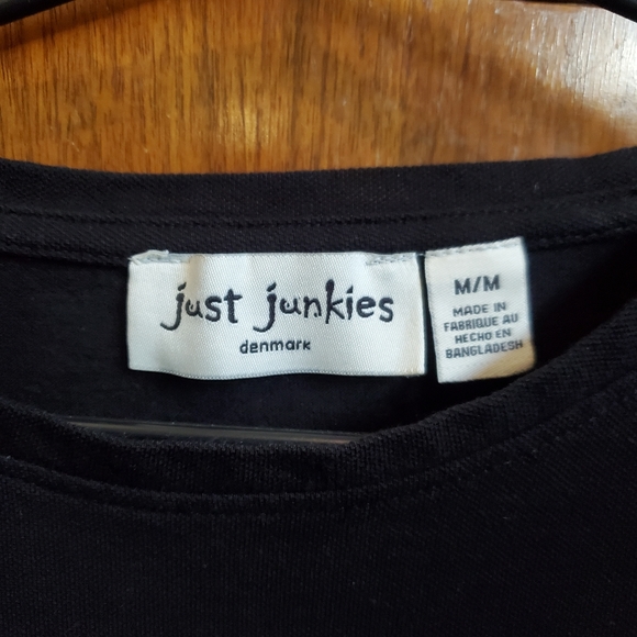 Black Ribbed T-Shirt - Picture 3 of 3